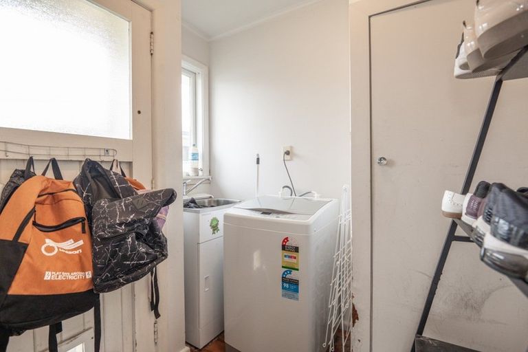 Photo of property in 27 Upham Street, Havelock North, 4130