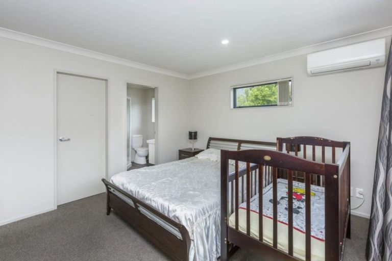 Photo of property in 13 Poppy Watts Grove, Stokes Valley, Lower Hutt, 5019