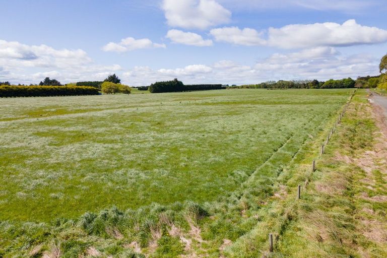 Photo of property in 33 Mckellar Road, Seaward Bush, Invercargill, 9871