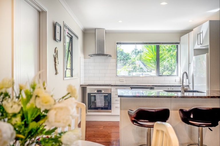 Photo of property in 9b Mattson Road, Pakuranga, Auckland, 2010