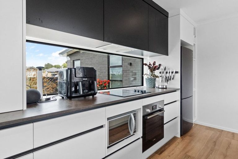 Photo of property in 17 Pragma Rise, Rototuna North, Hamilton, 3210