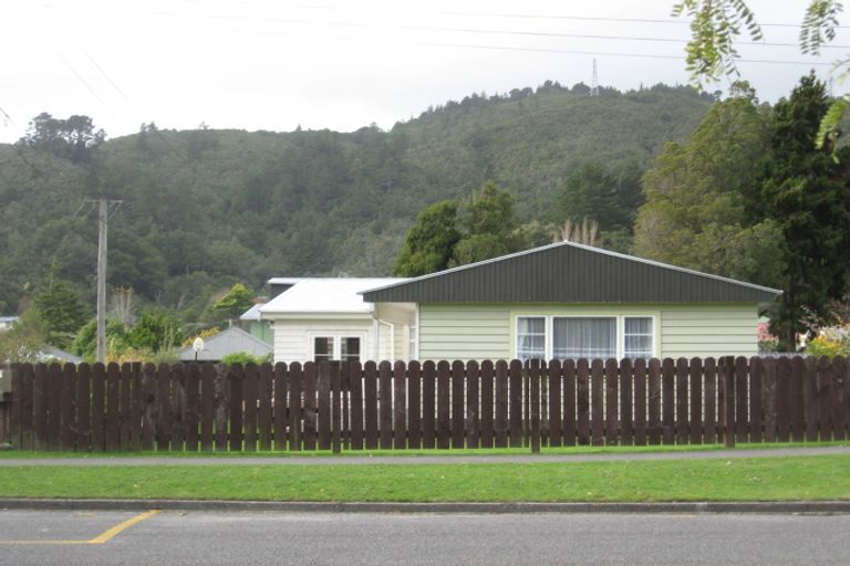 Photo of property in 19 Tawhai Street, Stokes Valley, Lower Hutt, 5019
