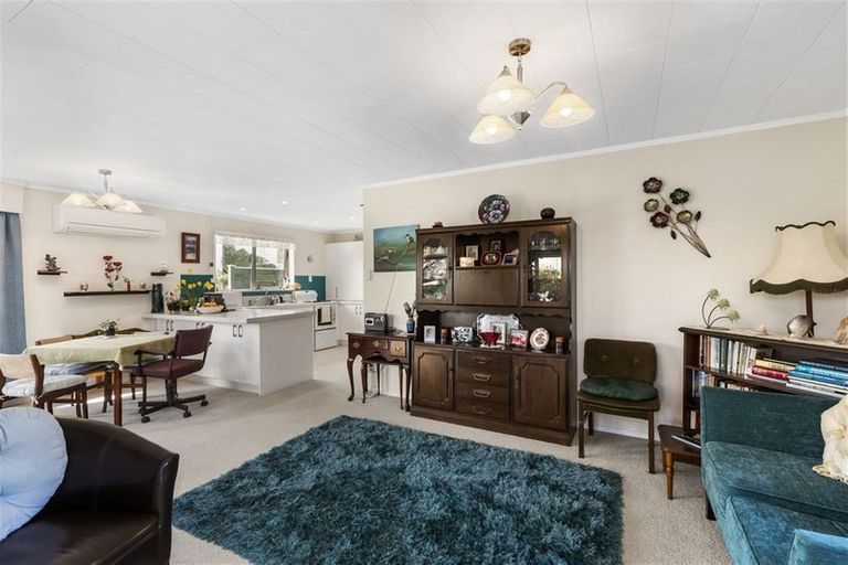 Photo of property in 1/11 Hayward Terrace, Waiwhetu, Lower Hutt, 5010