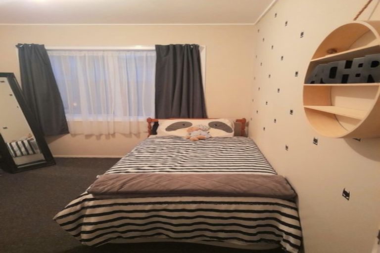 Photo of property in 2/54 Awamutu Grove, Waiwhetu, Lower Hutt, 5010