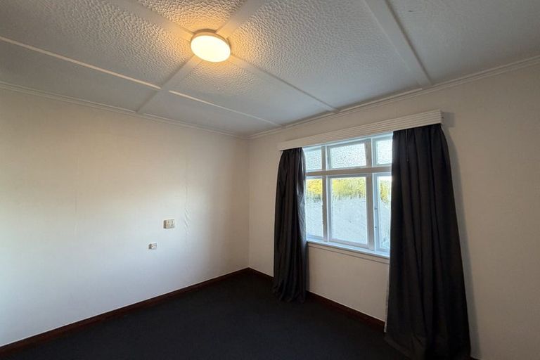 Photo of property in 113 Mangorei Road, Merrilands, New Plymouth, 4312