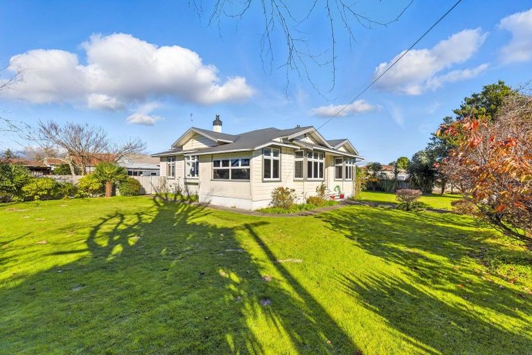 Photo of property in 2 Weraroa Road, Levin, 5510