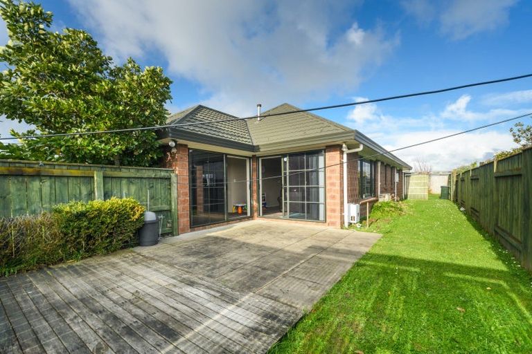 Photo of property in 34 Geneva Terrace, Kelvin Grove, Palmerston North, 4414