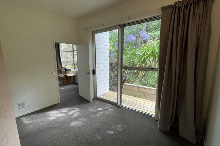 Photo of property in 12 Nevada Drive, Merrilands, New Plymouth, 4312