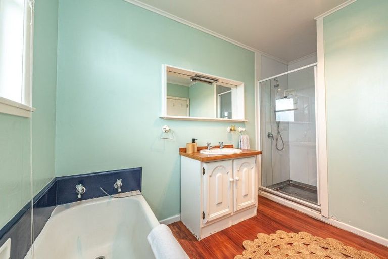 Photo of property in 11 Saint Leonard Street, Saint Johns Hill, Whanganui, 4501