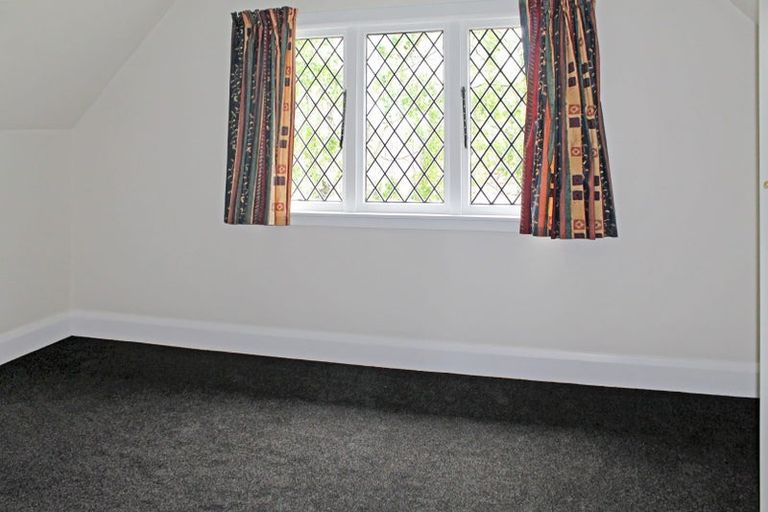 Photo of property in 34 Russell Street, Palmerston North, 4414