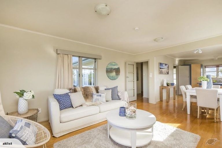 Photo of property in 28 James Street, Bayview, Auckland, 0629