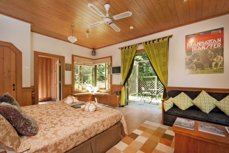 Photo of property in 45 Aucks Road, Russell, 0272