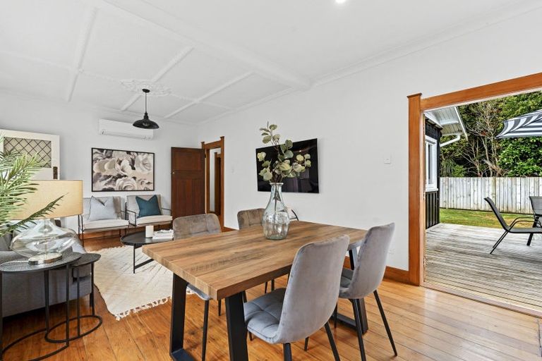 Photo of property in 11 Woodleigh Street, Frankleigh Park, New Plymouth, 4310