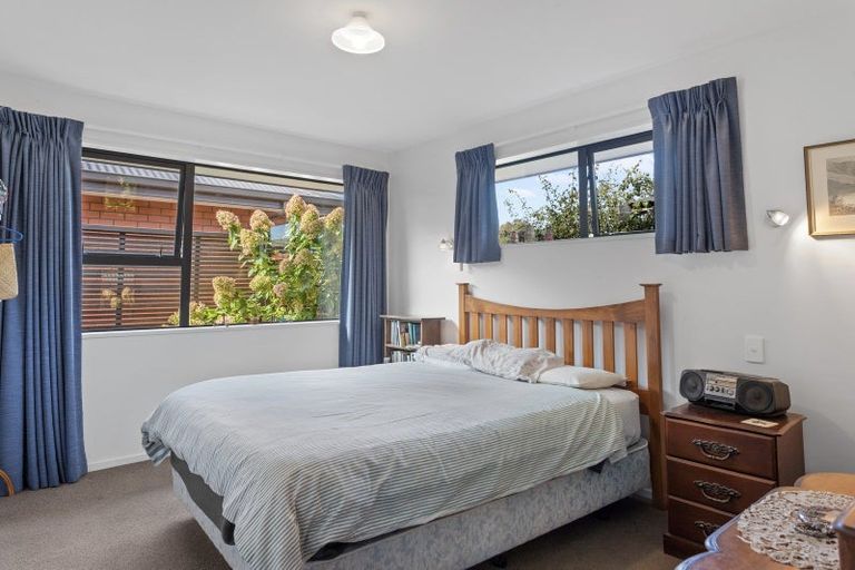 Photo of property in 2/12 Bank Street, Amberley, 7410