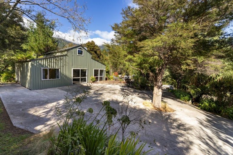 Photo of property in 165 Boons Valley Road, Waikawa, Picton, 7220