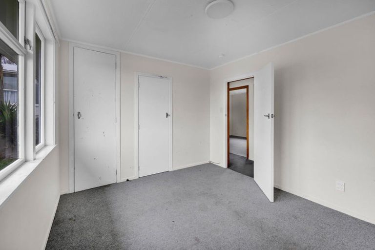 Photo of property in 103 Riversdale Drive, Merrilands, New Plymouth, 4312