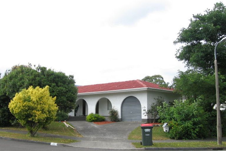 Photo of property in 10 Baltimore Crescent, Totara Park, Upper Hutt, 5018