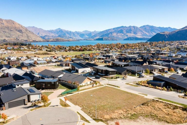 Photo of property in 23 The Heights Avenue, Wanaka, 9305