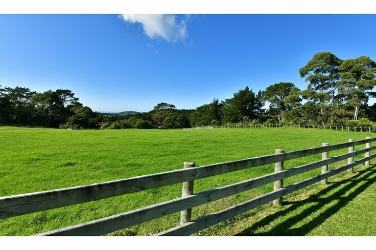 Photo of property in 135 Fiddlers Hill Road, Puhoi, Warkworth, 0994