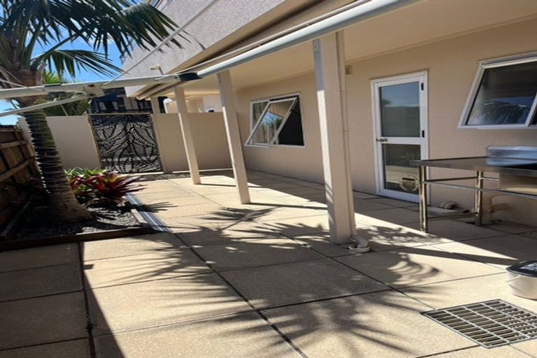 Photo of property in 1/51 Rothesay Bay Road, Rothesay Bay, Auckland, 0630