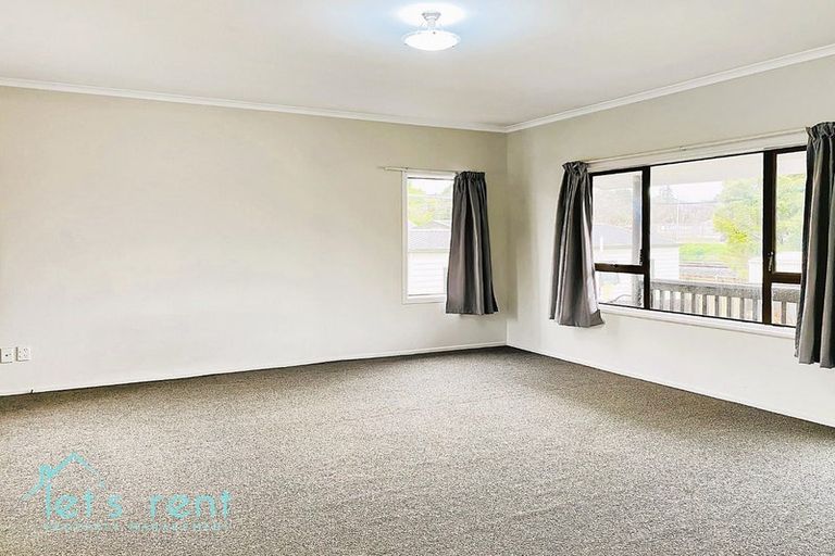 Photo of property in 52 Rosella Road, Mangere East, Auckland, 2024