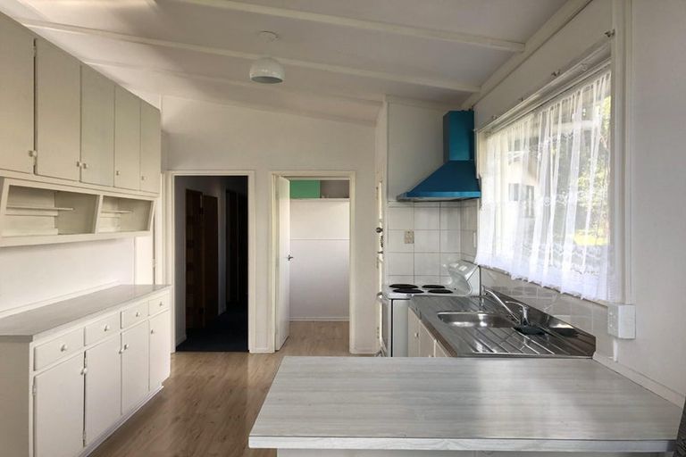 Photo of property in 51 Normanton Street, Glenfield, Auckland, 0629