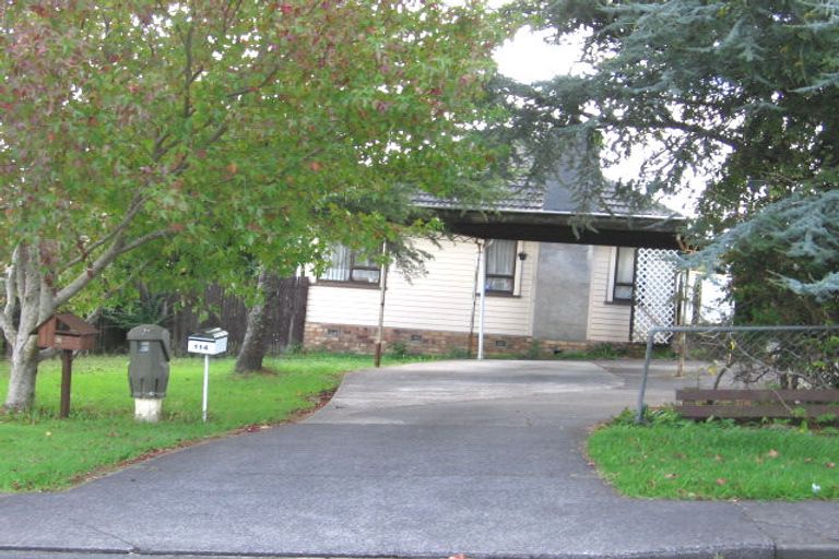 Photo of property in 1/114a Kervil Avenue, Te Atatu Peninsula, Auckland, 0610