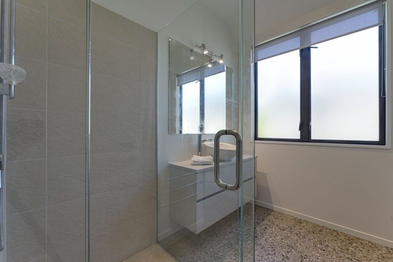 Photo of property in 15 Skye Lane, Jacks Point, Queenstown, 9371