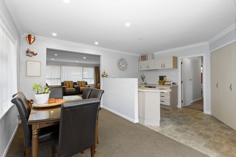 Photo of property in 51 Bonnie Glen Crescent, Ebdentown, Upper Hutt, 5018