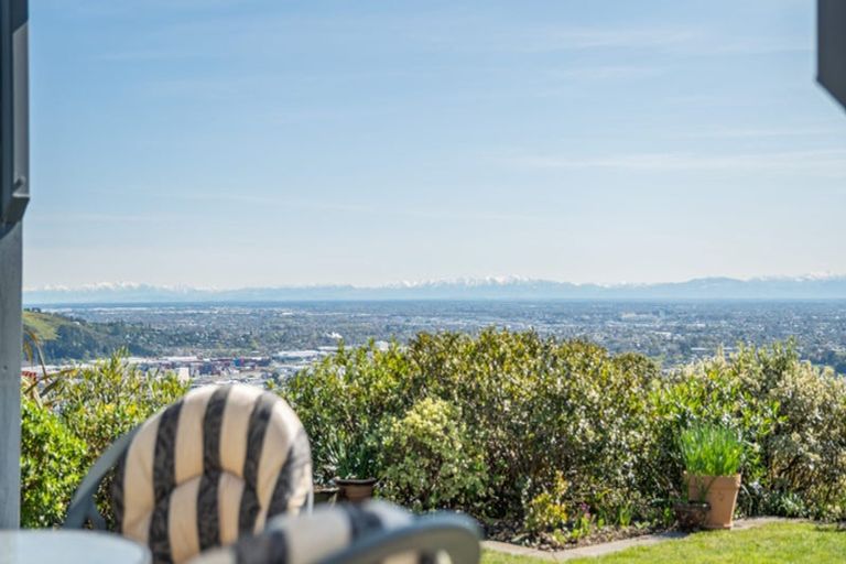 Photo of property in 190 Cannon Hill Crescent, Mount Pleasant, Christchurch, 8081