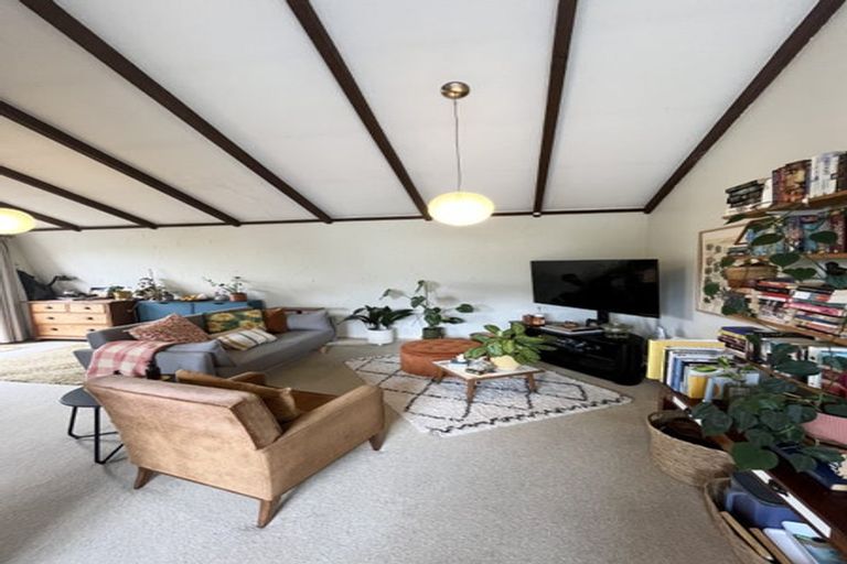 Photo of property in 1a Woodstock Terrace, Tawa, Wellington, 5028