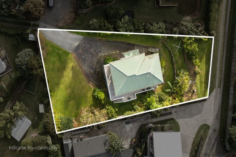 Photo of property in 2 Koutunui Road, Athenree, Katikati, 3177