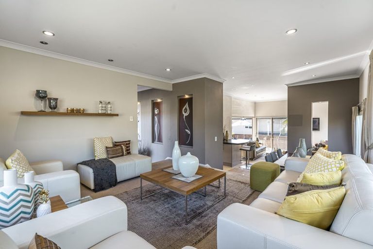 Photo of property in 117a Glendhu Road, Bayview, Auckland, 0629