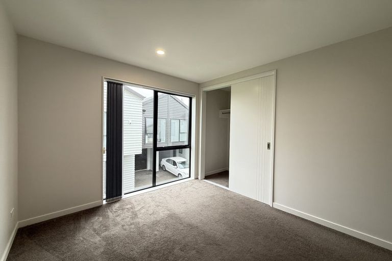 Photo of property in 7/21 Akoranga Drive, Northcote, Auckland, 0627