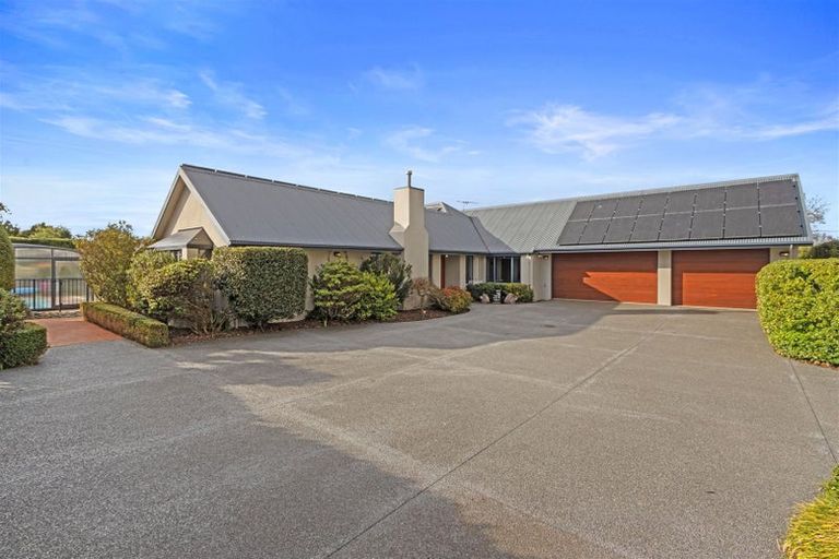 Photo of property in 4 Westall Lane, Avonhead, Christchurch, 8042