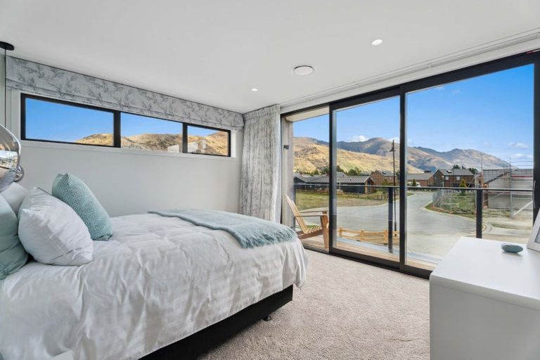 Photo of property in 3b Wallace Place, Westown, New Plymouth, 4310