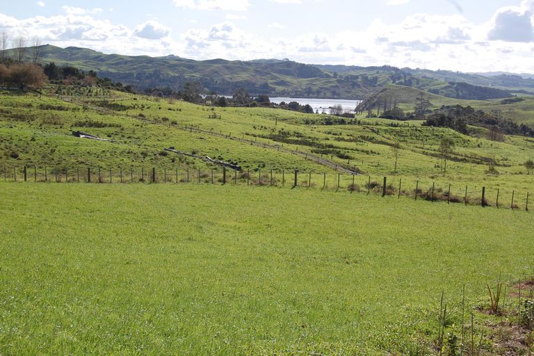 Photo of property in 62 Rangiora Road, Kaiwaka, 0573