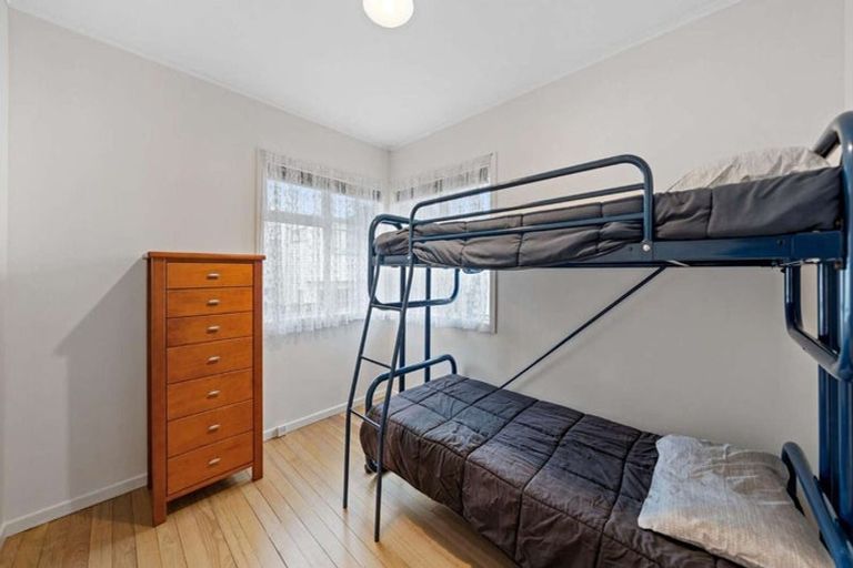 Photo of property in 3 Poto Street, Te Atatu South, Auckland, 0610