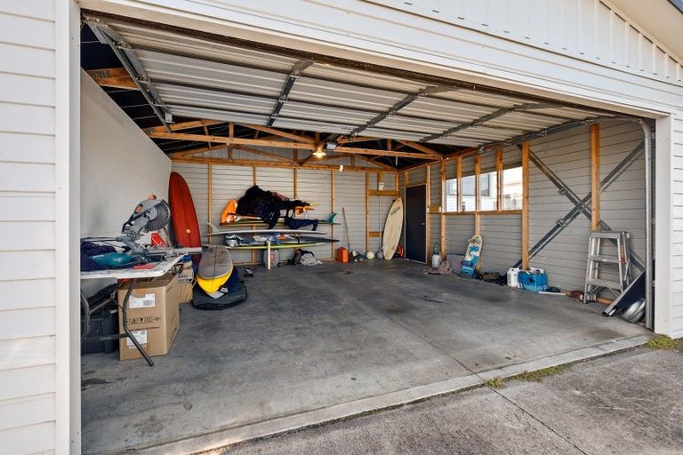 Photo of property in 3 Tupoki Street, Glen Avon, New Plymouth, 4312