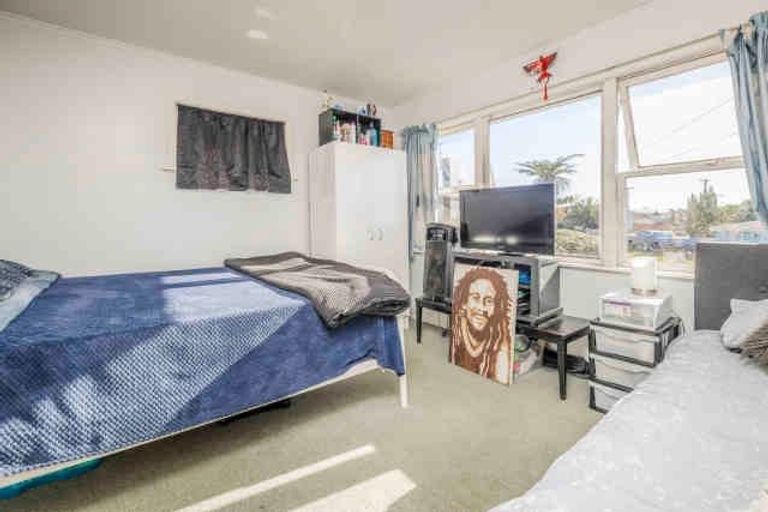 Photo of property in 18 Surrey Street, Manurewa, Auckland, 2102