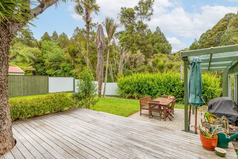 Photo of property in 8 Rimu Road, Oratia, Auckland, 0604