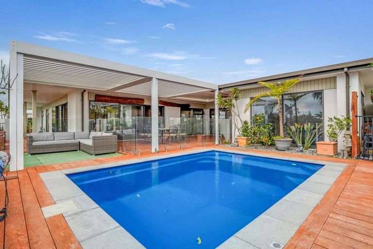 Photo of property in 70 Palm Springs Boulevard, Papamoa Beach, Papamoa, 3118