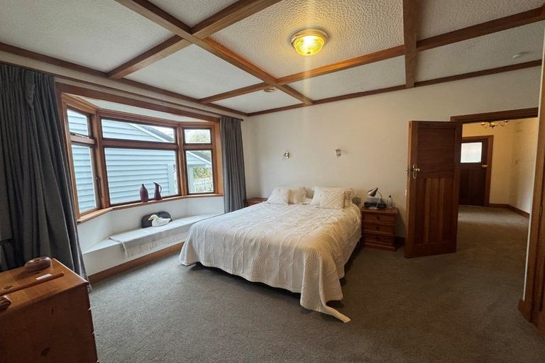 Photo of property in 1 Newcombe Crescent, Karori, Wellington, 6012