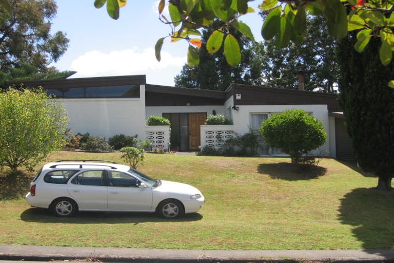 Photo of property in 36 Bentley Avenue, Glenfield, Auckland, 0629