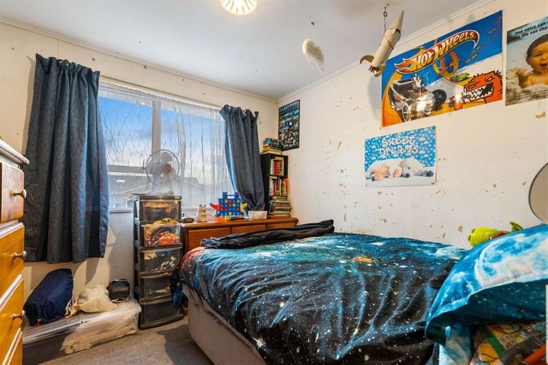 Photo of property in 6 Albemarle Place, Massey, Auckland, 0614