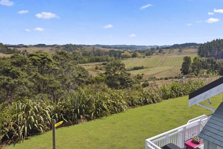 Photo of property in 176 Valley Road, Waitoki, Kaukapakapa, 0871