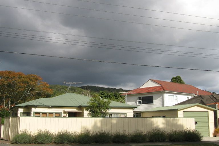 Photo of property in 23 Heretaunga Square, Silverstream, Upper Hutt, 5019