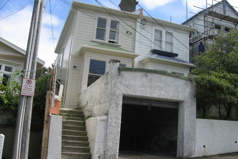 Photo of property in 7 Albany Avenue, Mount Victoria, Wellington, 6011