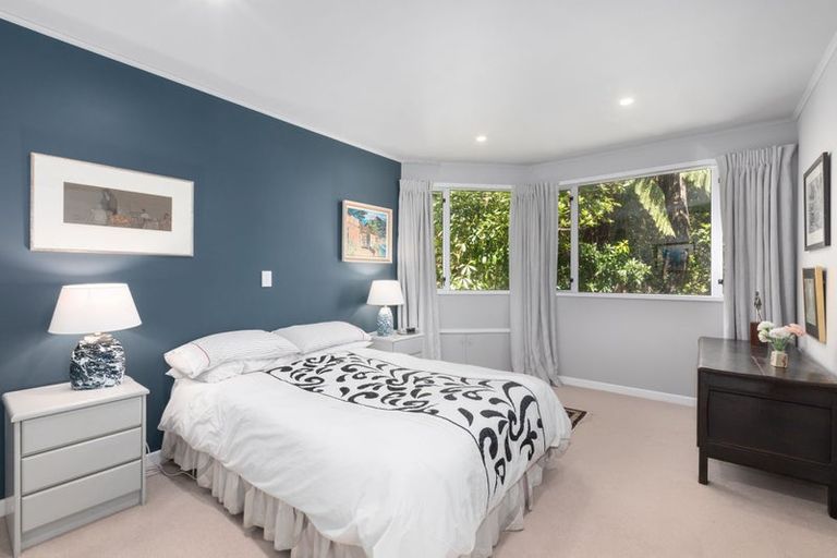 Photo of property in 15 Kaitawa Road, York Bay, Lower Hutt, 5013