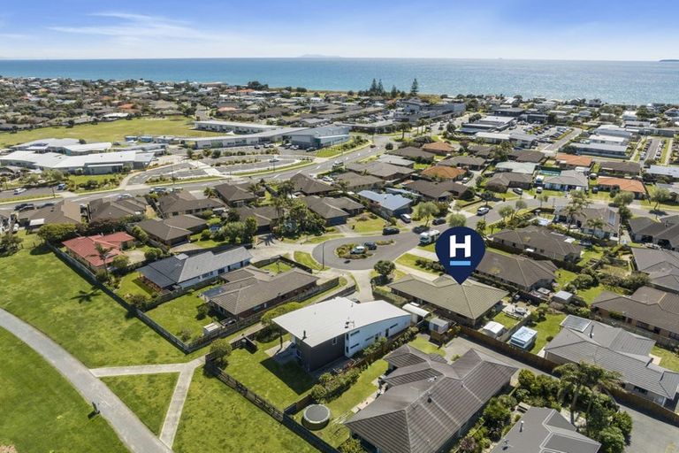 Photo of property in 15 Nicole Place, Papamoa Beach, Papamoa, 3118